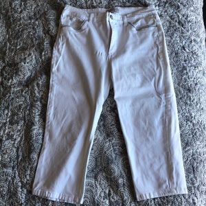 Laura Ashley White Capris